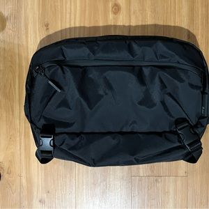 Aer travel sling 2 xpac